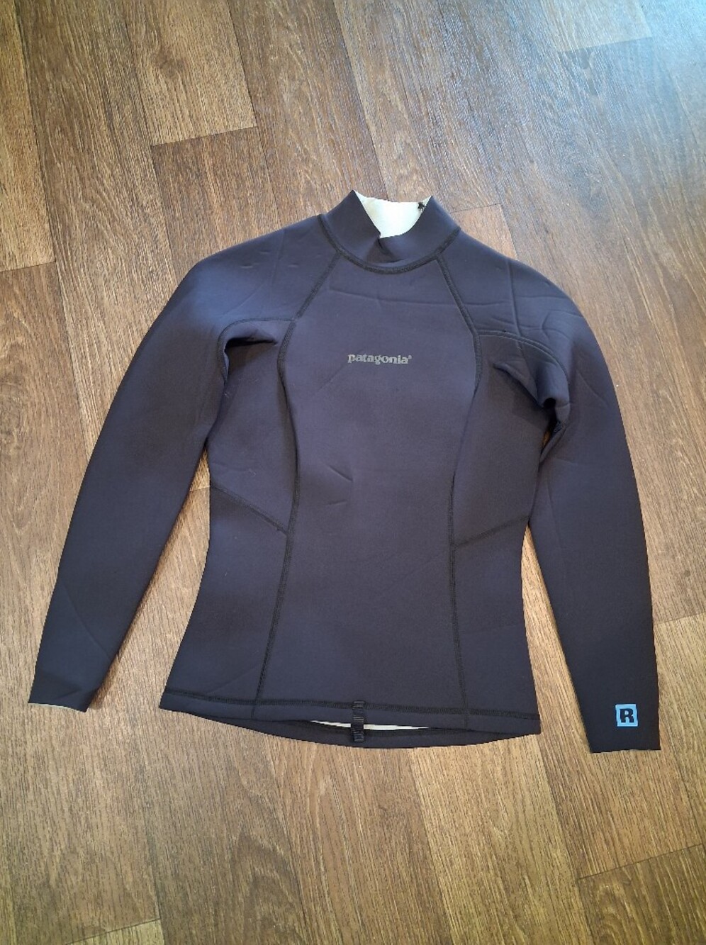 Patagonia Women's Size 6 Neoprone Black Surfing Wet Suit Long Sleeve Top